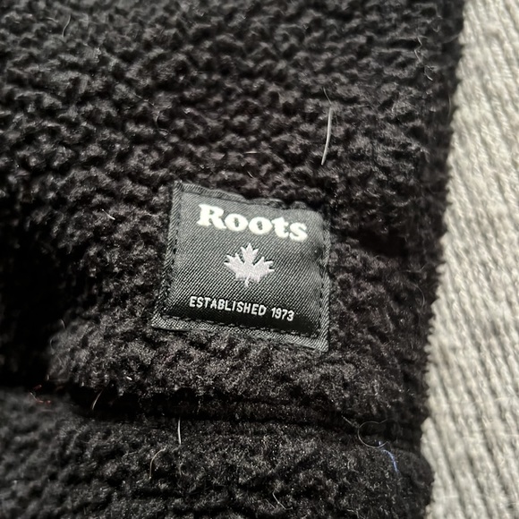 Roots half zip up sweater - Picture 3 of 3